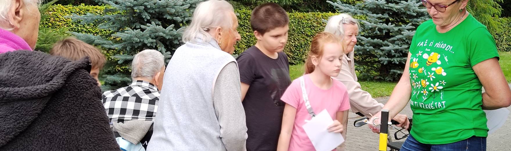 Uděláme hmyzu domeček, aby nám opatroval dvoreček