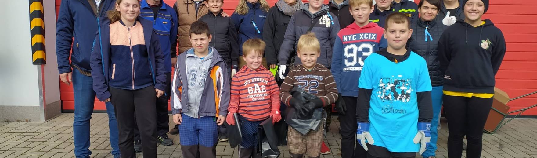 Úklid alejí a dáme krmení zvířátkům na zimu kolem Braškova