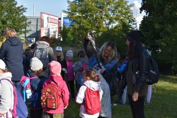 "KAŽDÁ RUKA DOBRÁ"