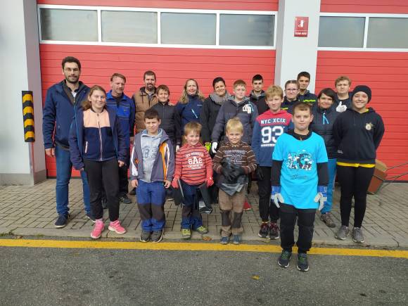 Úklid alejí a dáme krmení zvířátkům na zimu kolem Braškova