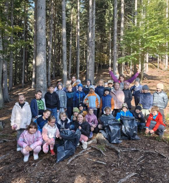 Úklid ŠD v lese